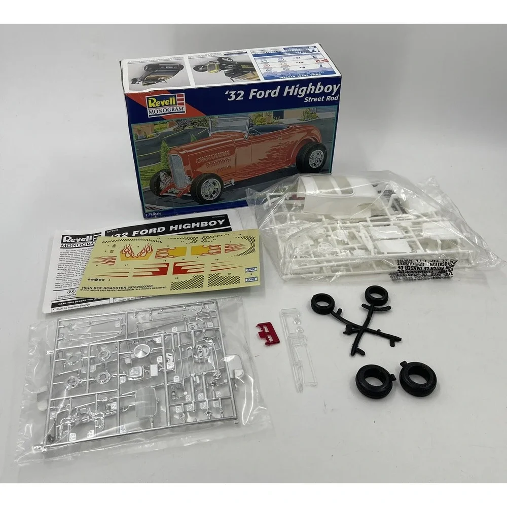 Revell 85-7625 1932 Ford Highboy Street Rod‎ Kit 1/25 Model Car Mountain NIOB
